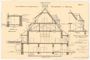Schwarze und weiße architektonische Zeichnung eines Hauses mit zahlreichen Fenstern und einem Dach, beschriftet als erstes Haus in Deutschland, begleitet von detaillierten Plänen und Text auf altem Papier.