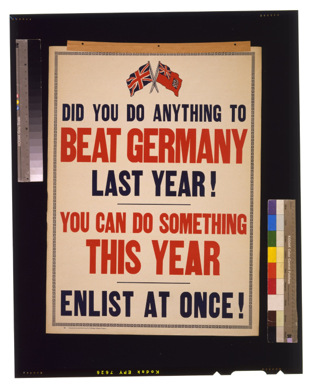 Ein Plakat mit fetter, schwarzer Schrift auf einem weißen Hintergrund, eingerahmt von einem schwarzen Rand, trägt die Aufschrift "Hast du etwas dazu beigetragen, Deutschland letztes Jahr zu schlagen? Du kannst dieses Jahr etwas tun - melde dich jetzt an!"