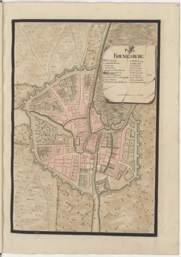 Ein detaillierter alter Stadtplan von Hohensberg, Deutschland, in einem alten Buch gezeigt, der Straßen, Gebäude und Sehenswürdigkeiten mit zusätzlichem Text über die Stadt zeigt.
