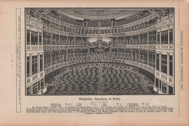 Schwarz-weiß-Illustration eines großen, leeren Auditoriums mit Sitzreihen aus einem alten Buch über Berlin, Deutschland.