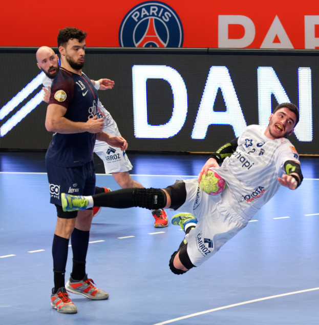 Der Titel geht nach Solingen: Feuerwehr-Handballer feiern historischen Erfolg
