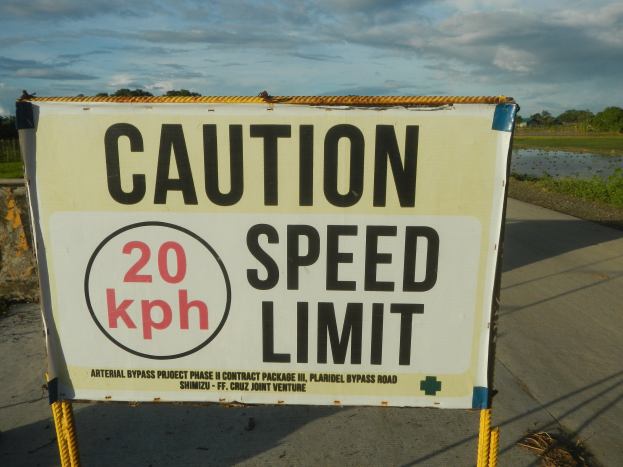POL-HA: Mit abgelaufenen Reifen und zu schnellem Fahren - Polizei stoppt gefährliches Auto