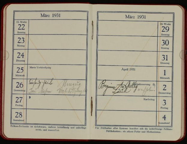 Offenes deutsches Tagebuch von 1931 mit handgeschriebenen Einträgen und einem Kalender oben drauf.